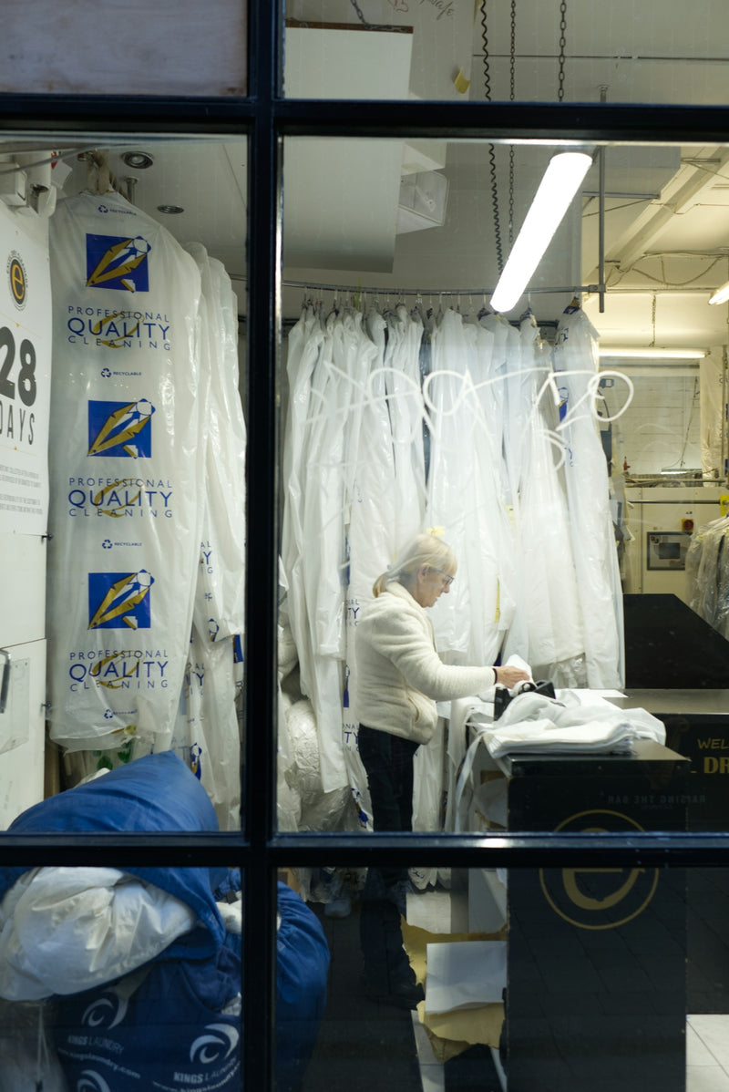 Exploring the Benefits of a Convertible Garment Bag for Seamless Travel Experiences